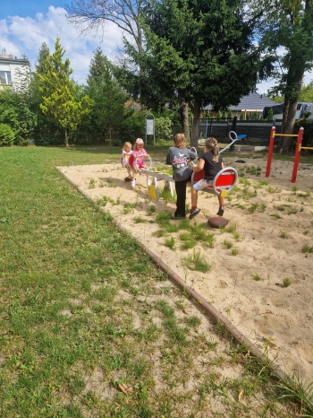 plac zabaw (1)
