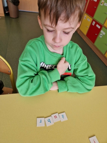 Logopedyczne zabawy (25).jpeg