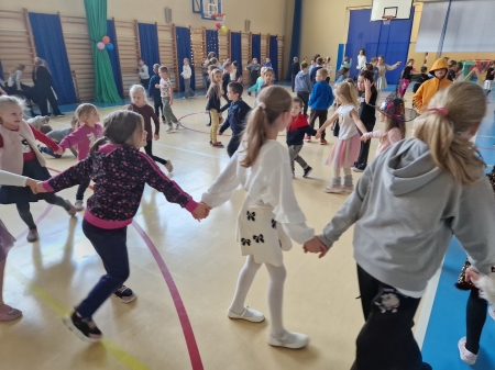 Dyskoteka z okazji Święta Szkoły